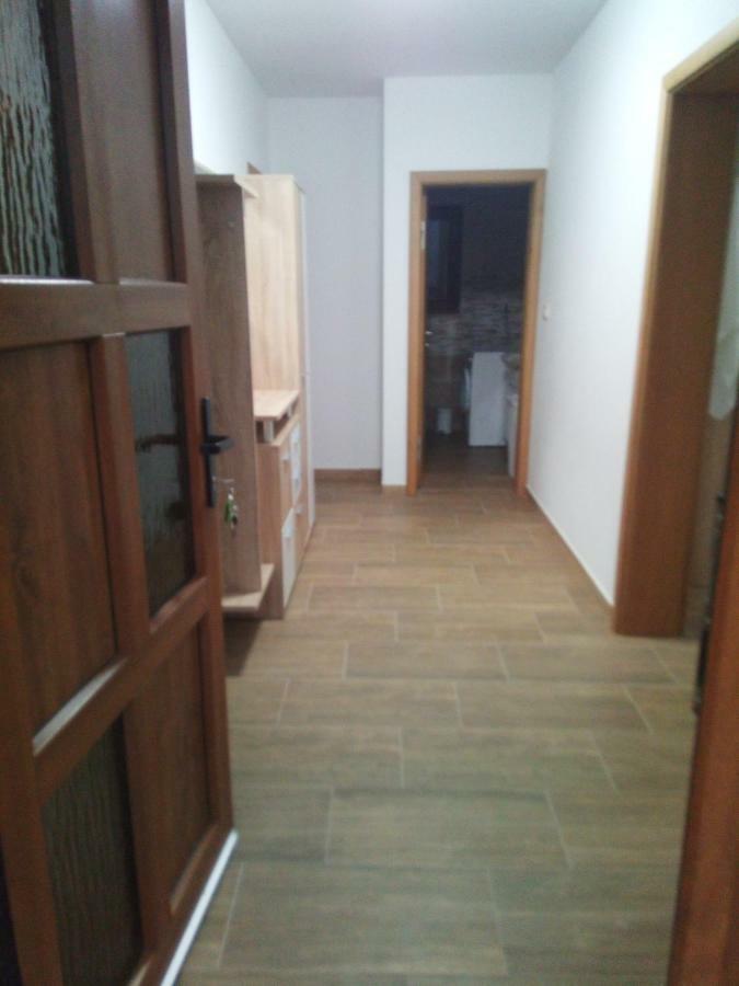 Apartmaji Matazin Črni Kal Dış mekan fotoğraf
