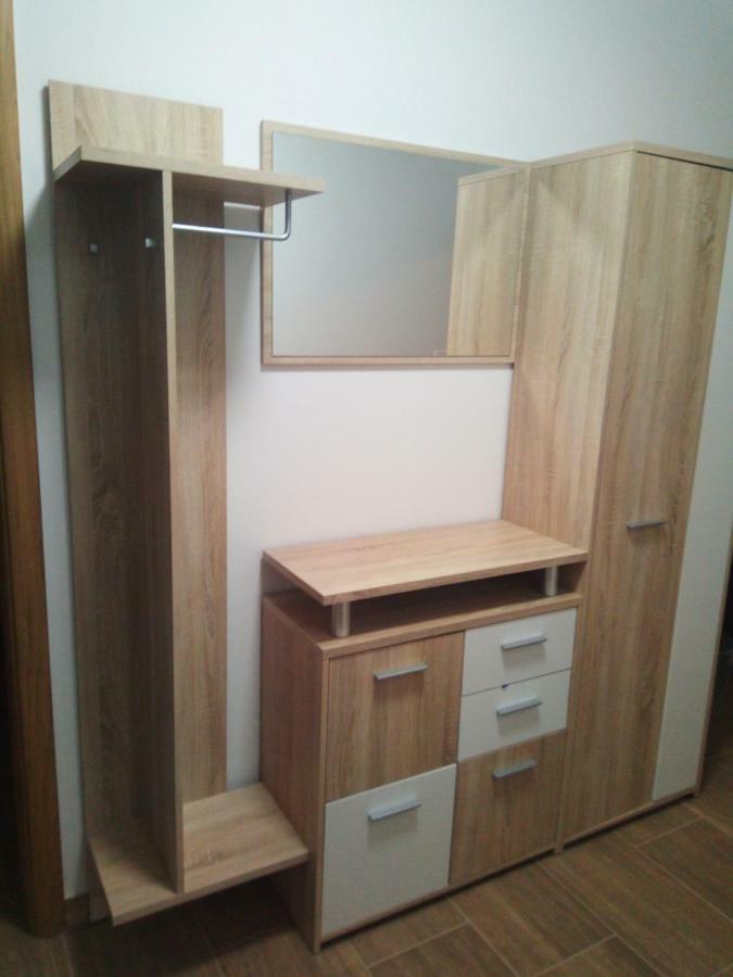 Apartmaji Matazin Črni Kal Dış mekan fotoğraf