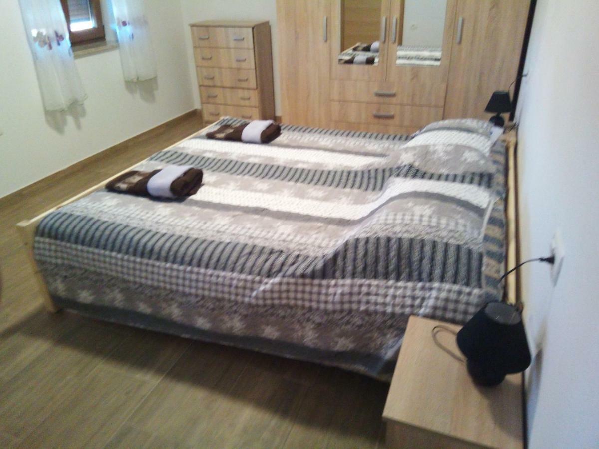 Apartmaji Matazin Črni Kal Dış mekan fotoğraf