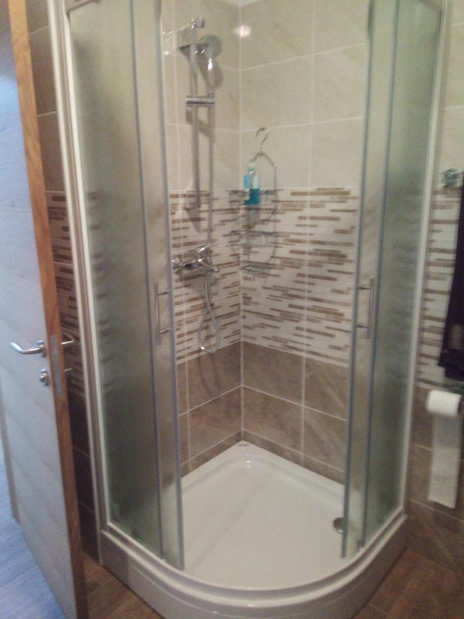 Apartmaji Matazin Črni Kal Dış mekan fotoğraf